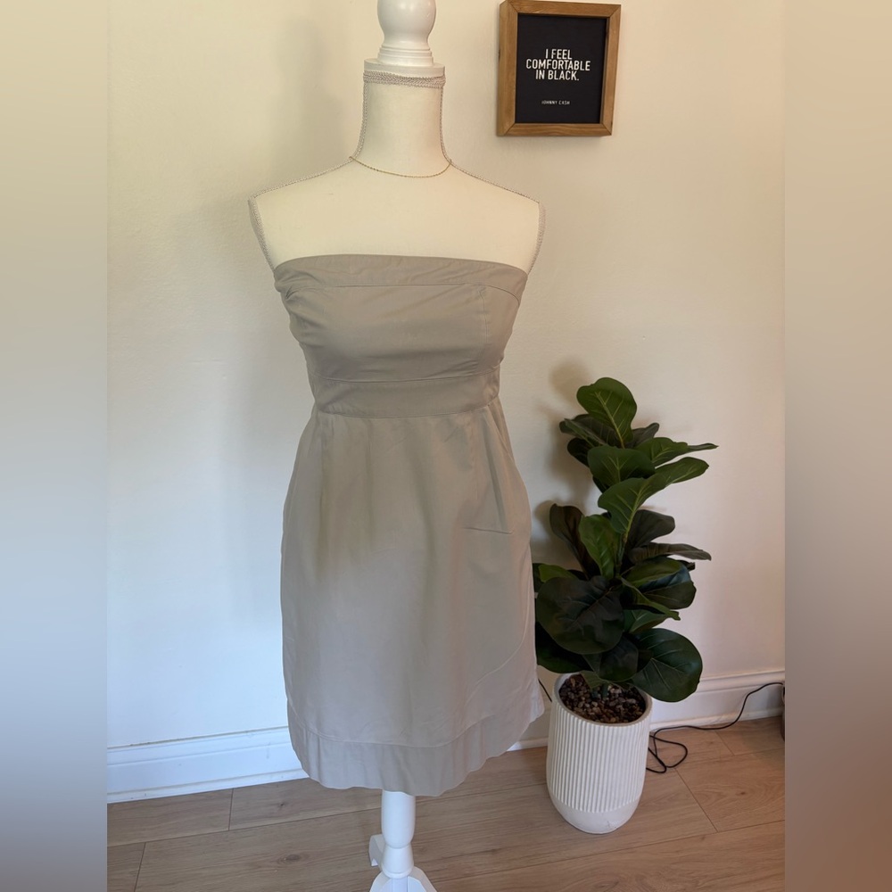 New York & Company Strapless Dress in Light Gray